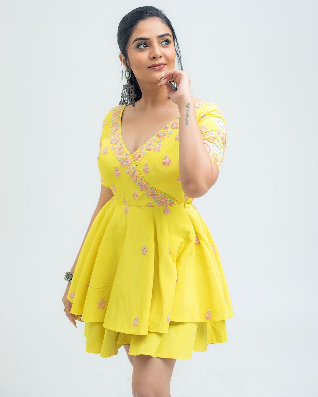sreemukhi