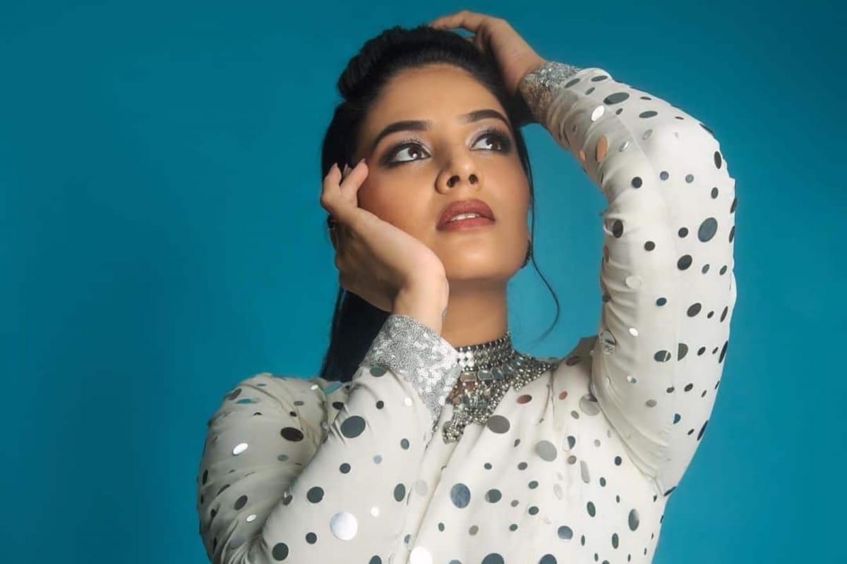 sreemukhi